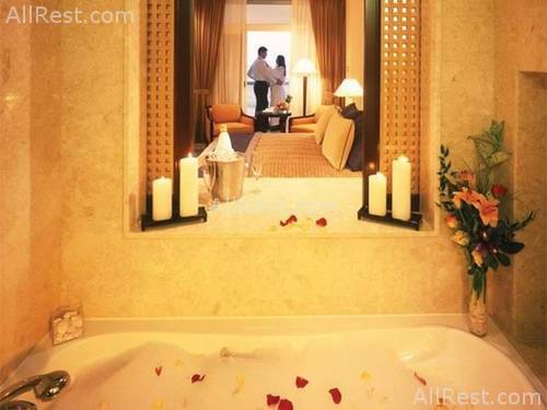 Beach Rotana Hotel & Towers 15